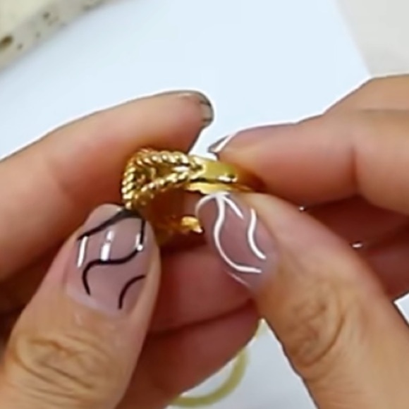 NEW Unique Gold or Silver Retro Oval Ring - Picture 4 of 9